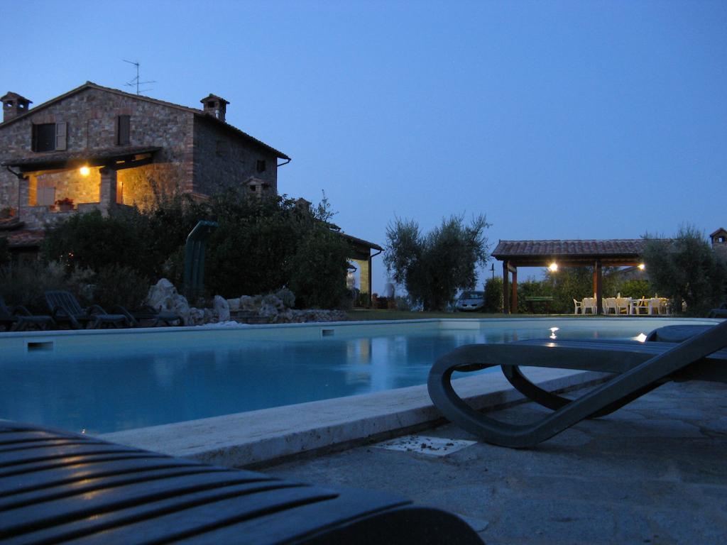 Отель Agriturismo Il Canto Della Gallina Villastrada  Экстерьер фото