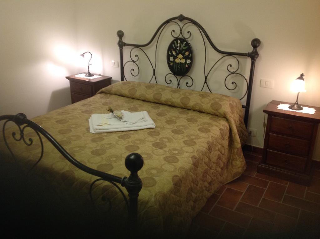 Отель Agriturismo Il Canto Della Gallina Villastrada  Экстерьер фото