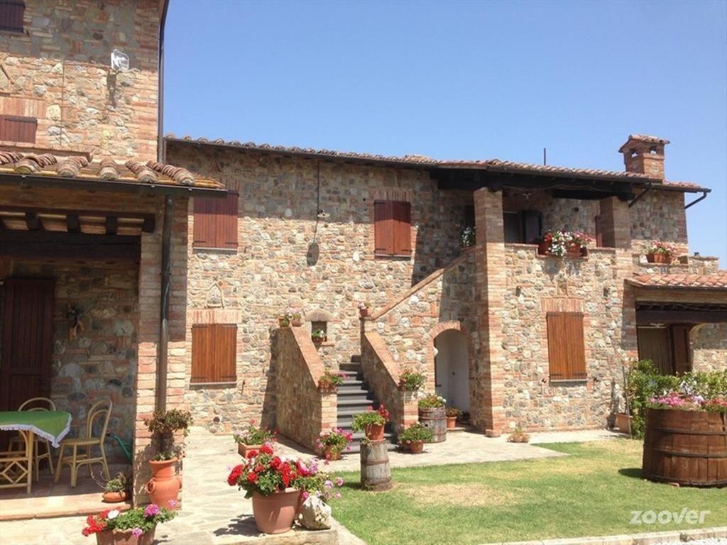 Отель Agriturismo Il Canto Della Gallina Villastrada  Экстерьер фото
